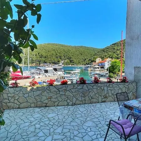 Guesthouse Porto Cres Esterno foto